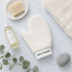 Sada Kōji – exfoliační rukavice, mýdlo a olej na mramoru