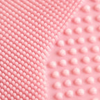 Makro detail silikonových výstupků padu Kōji Glovi