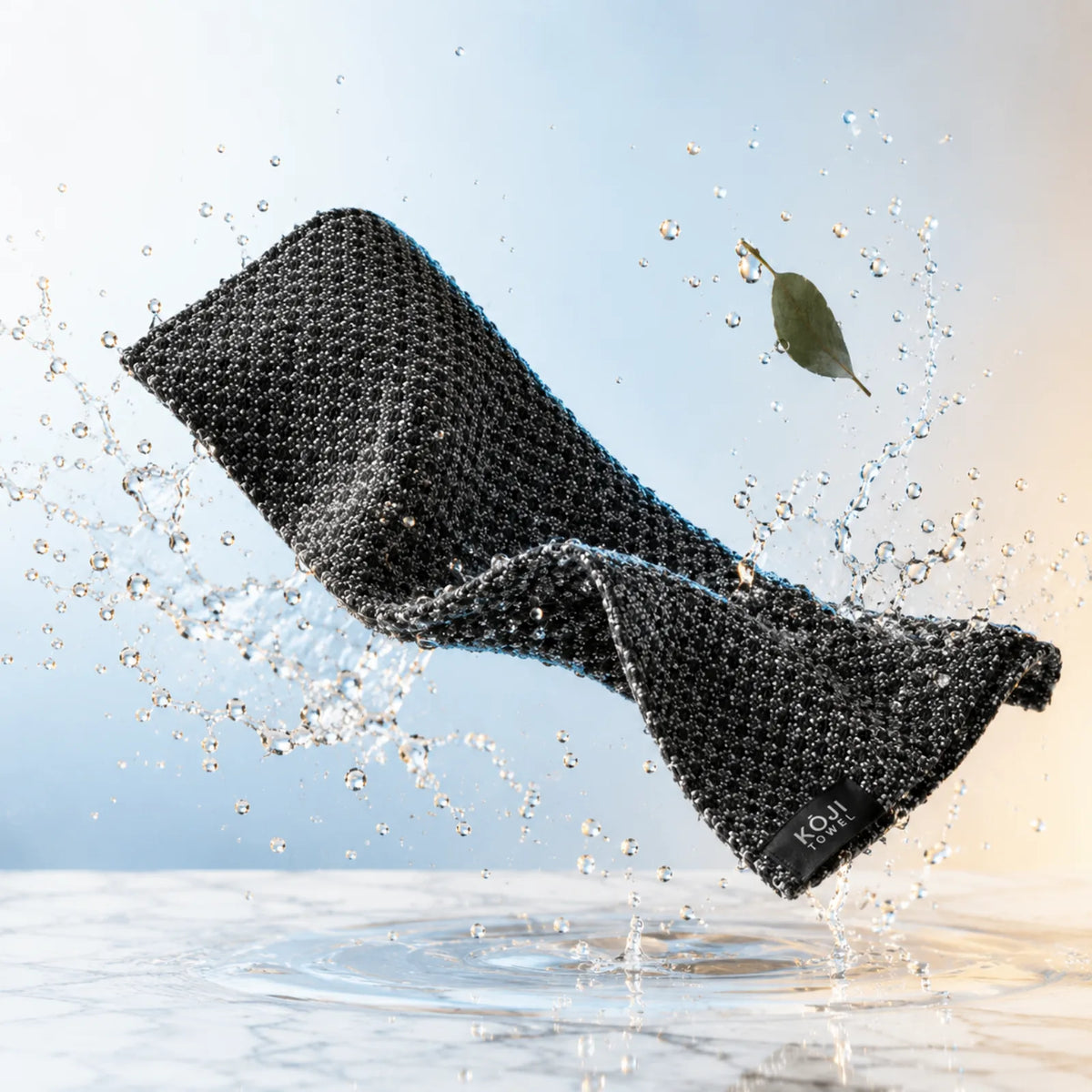 Kōji Face Towel a rozstřik vody s eukalyptem